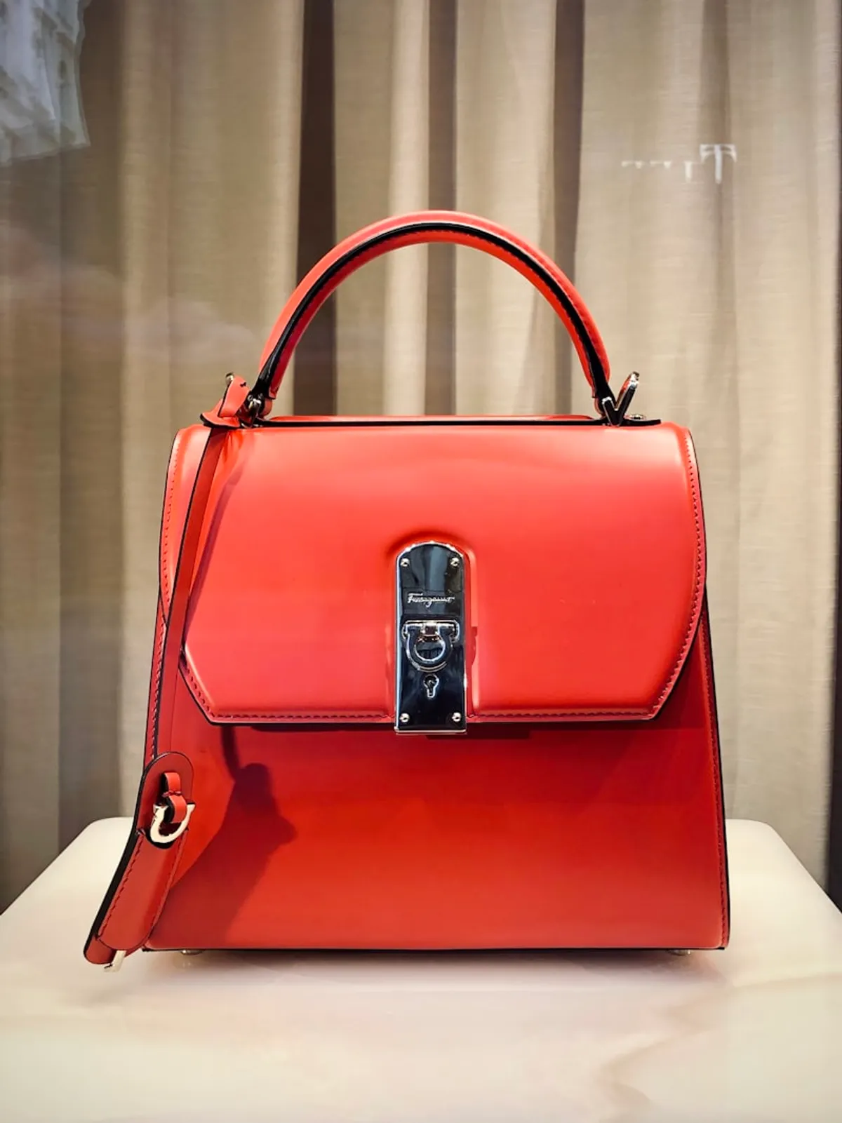 Parisian Elegance Tote in Burgundy