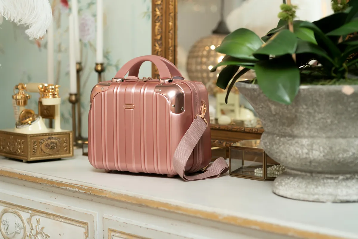 Rosé Elegance Luxe Handbag in Olympus Brown
